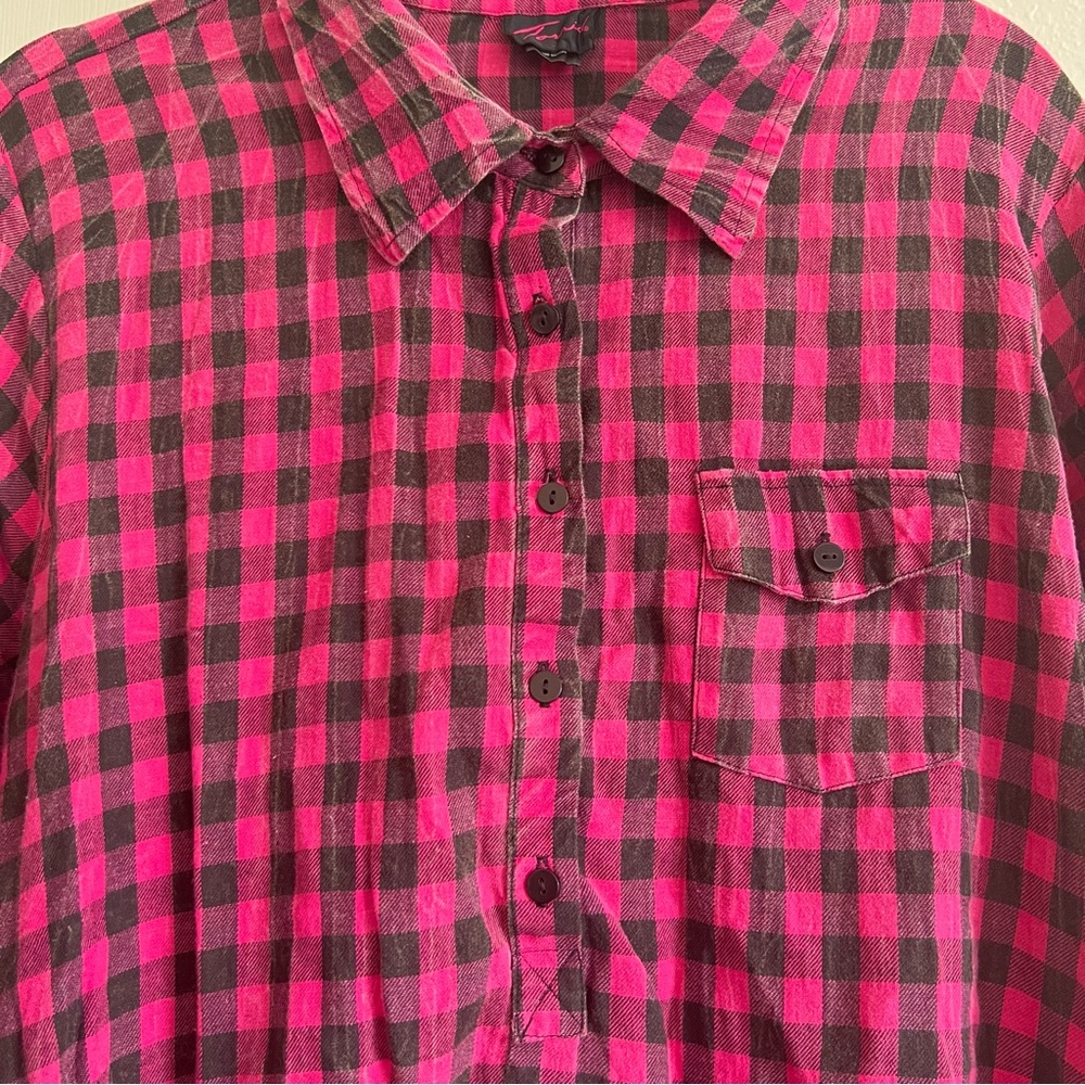 Torrid Pink and Black Buffalo Check Plaid Button Cinch Camp Shirt - Picture 3 of 6